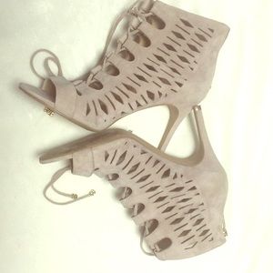 Karl Lagerfeld Paris Suede Stilleto’s. Size 9.5.